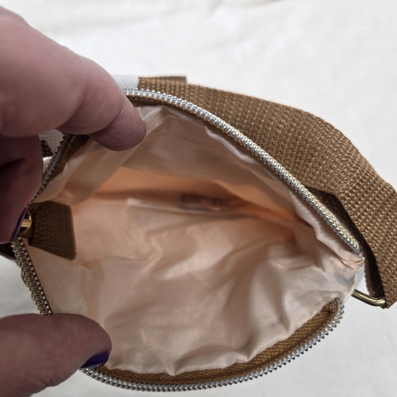 Loungefly Disney Bambi Thumper Flower Passport Crossbody Bag NWT Hot Topic - Picture 7 of 13